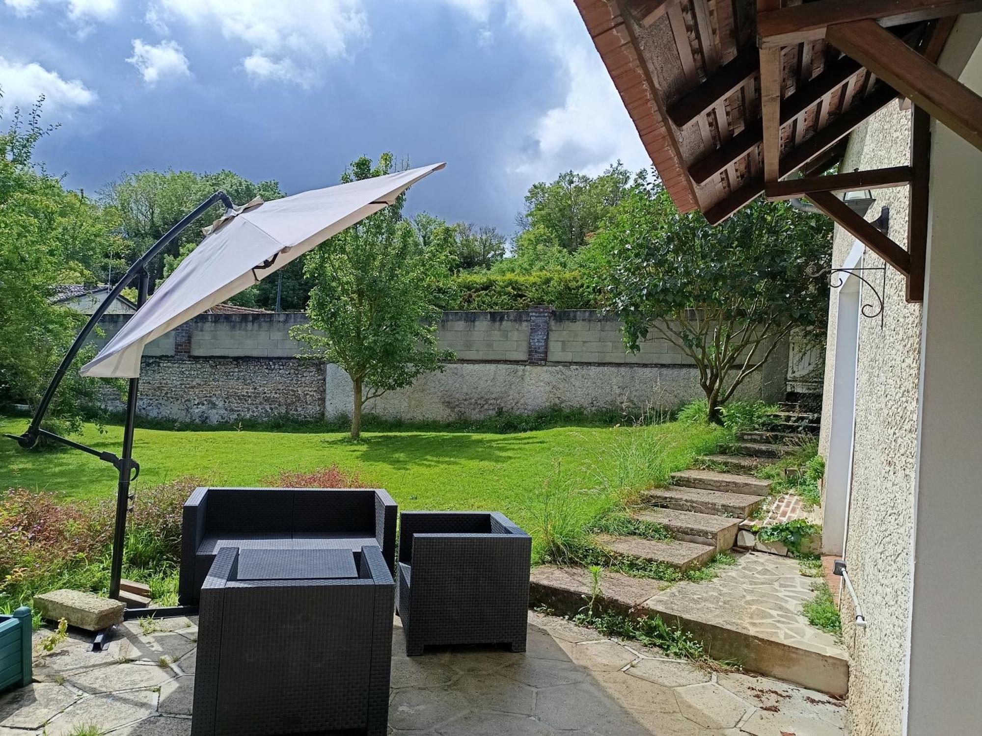 La Petite Maison Sainte-Gemme-Moronval Bagian luar foto